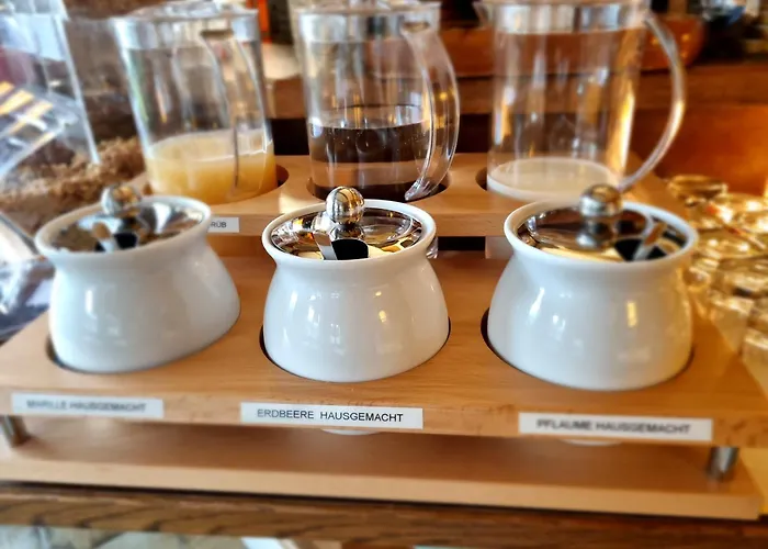 Πανσιόν Strobl 3*