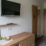 Konukevi Strobl 3*